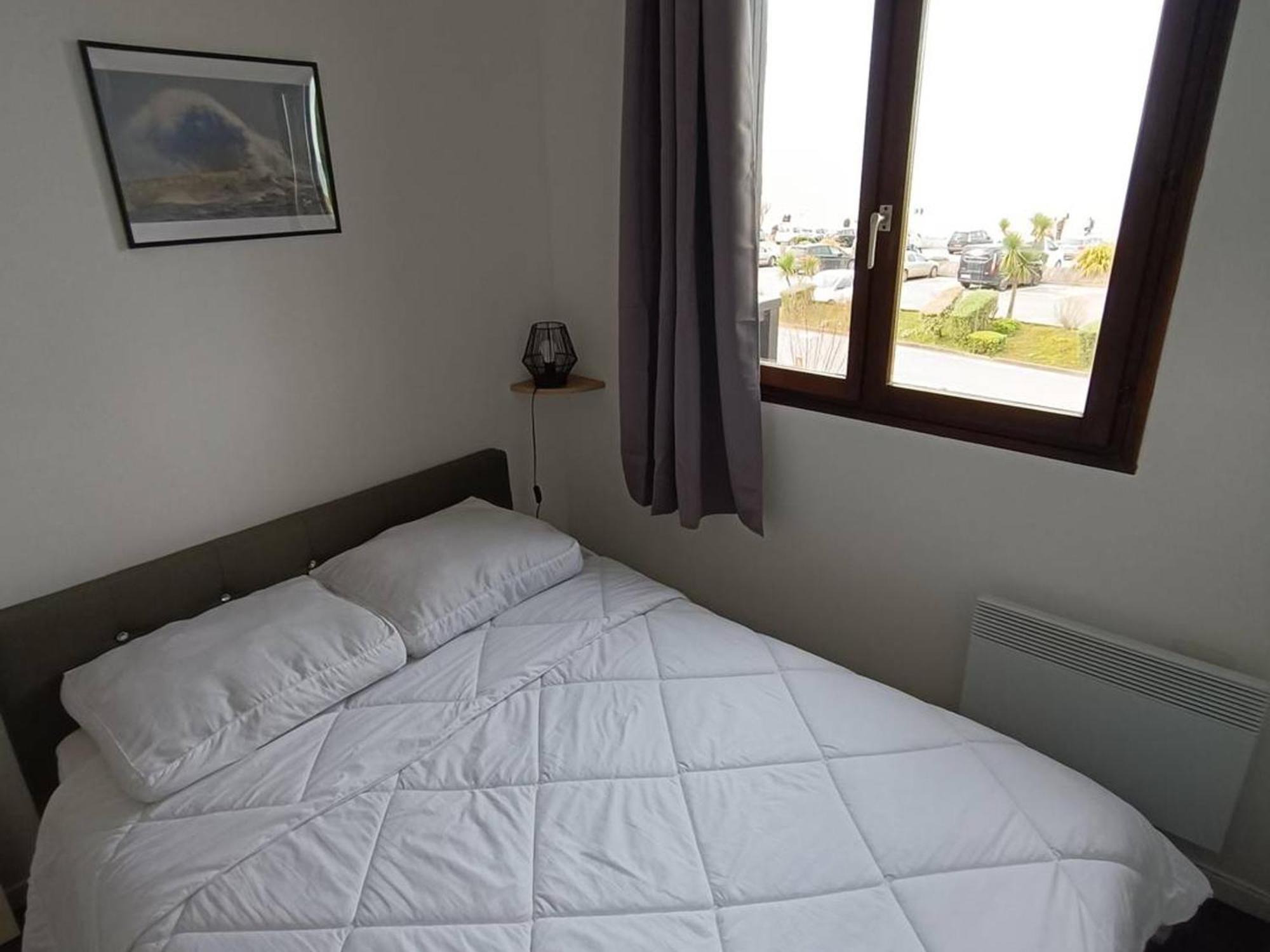 Appartement Familial Centre Ville Avec Parking Et Animaux Permis - Fr-1-465-90 Merville-Franceville-Plage Exterior foto